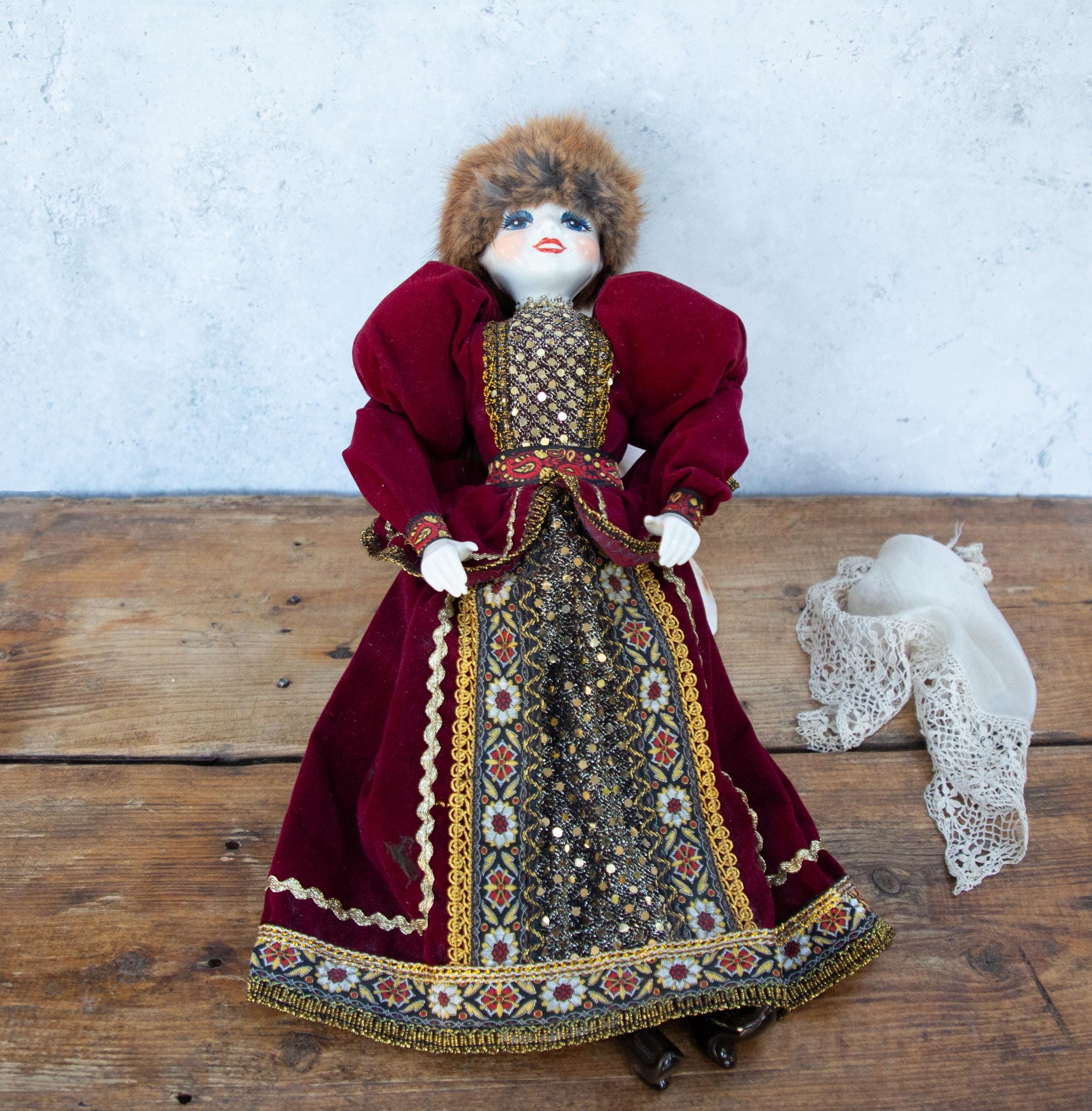 ロシア人形(ドール) porcelain doll ロシア人形 Vintage Porcelain Russian Doll, 19