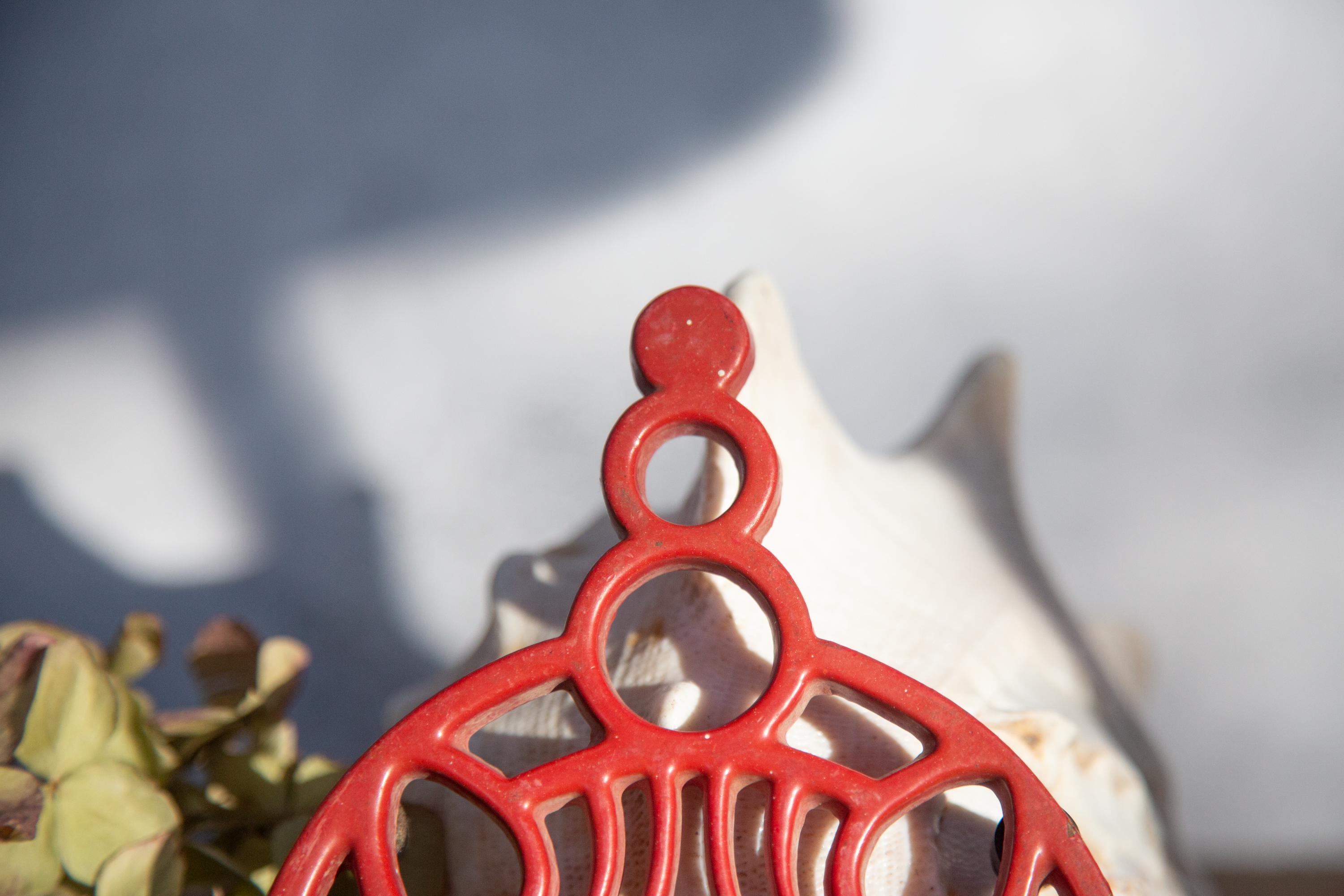 Dessous de Plat Croix Occitane (Fonte émaillée rouge) par Macarel
