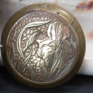 Antique Brass Powder Compact. Mirror. Arts & Crafts Era. Victorian Edwardian Makeup Vanity C1890-1910
