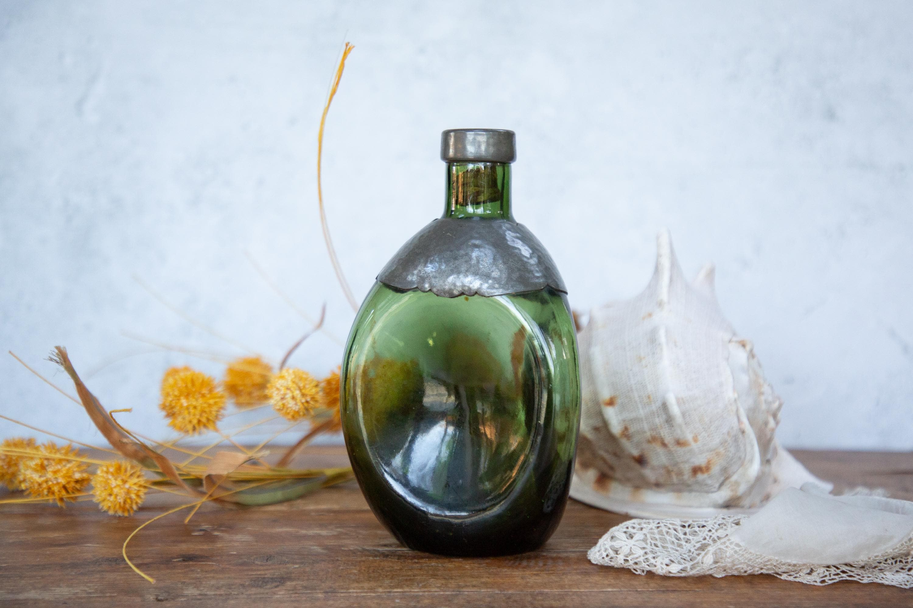 Dimple Haig Glass Bottle - Etsy Canada
