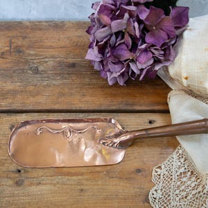 Copper Crumb Scraper. Catcher. Cloth Cleaner. With Handle. Antique Table Decor Circa 1900s