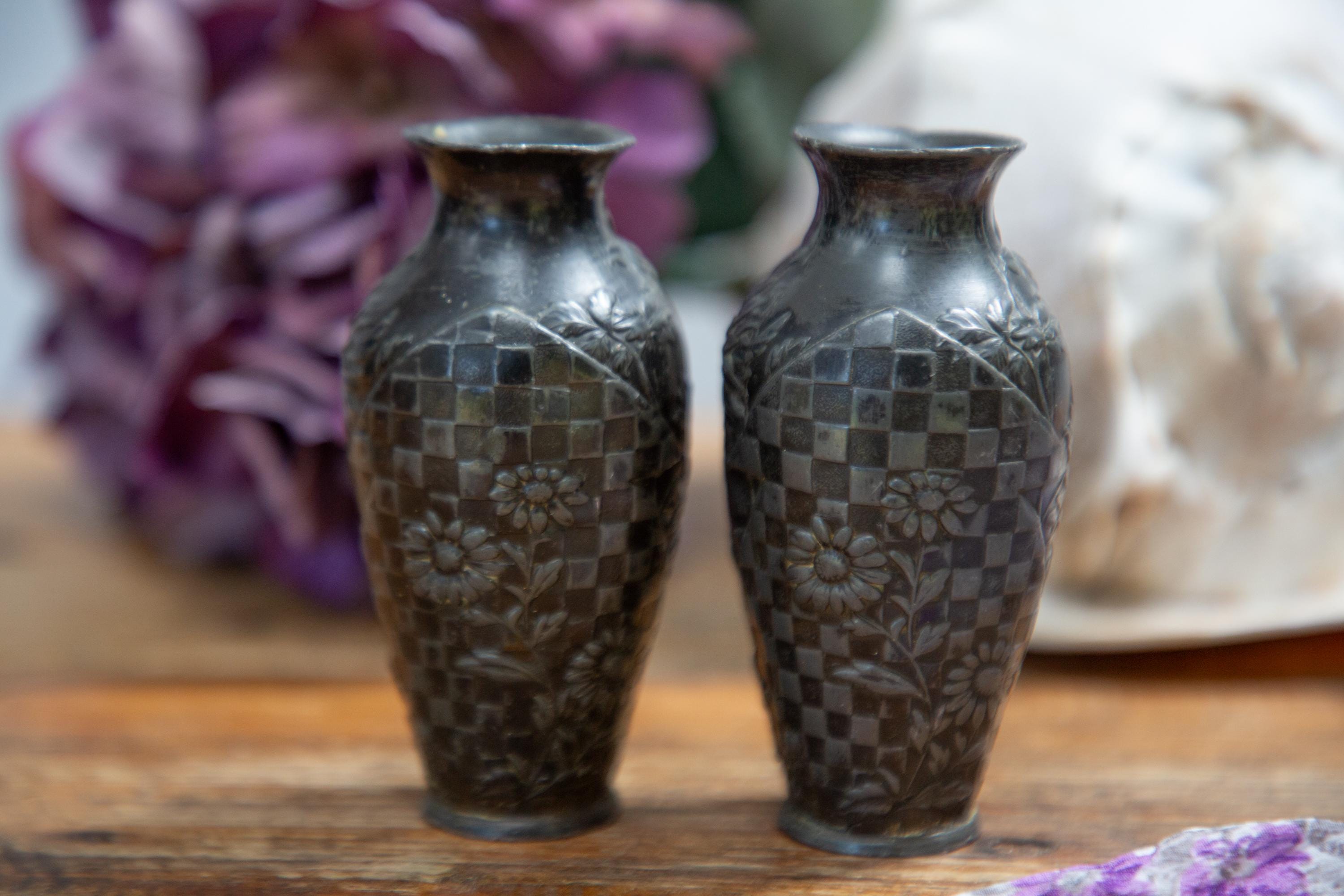 アンティークピューターの花瓶：アールヌーボー様式の花瓶、ビクトリア