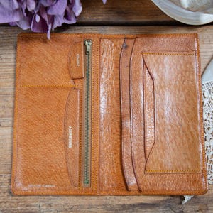 Cartera vintage de piel color canela de Talyllyn Railway. Monedero plegable. Monedero. Billetes. Tarjetas. Libreta de direcciones. Porta sellos. Fabricada en Inglaterra en la década de 1970
