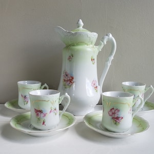 Antique Set of Chocolate Pot with Four Teacups and Saucers Plates, Antique Chocolate Pot, Antique Floral, Set of Four Teacups, Unmarked