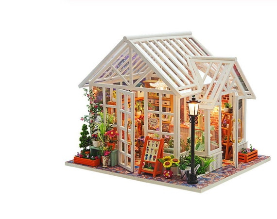 dolls house cottage