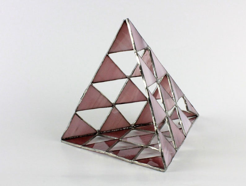 Dekopyramide aus Glas lila Bild 4