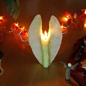 Angel candle Maxi hand-formed from beeswax