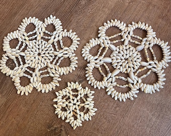 Vintage Cowrie Shell Trivets – Set of 3, Coastal Boho Decor