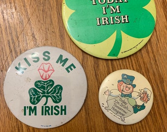 St Patrick’s Day Pins Buttons, Vintage lot of 3 Irish St Patrick’s Day Wearable Buttons