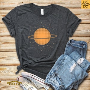 Saturn T Shirt / Planet Saturn Shirt / Vintage Solar System / Solar System / Universe / Science / Moon / Astronaut / Astrology / Astronomy