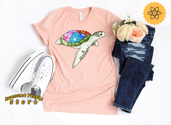 Turtle Shirt, Love Turtles Shirt, Animal Lover, Turtle Gifts, Beach Lover Tee, Save The Turtles, Girl Who Loves Turtles, Hawaiian Turtle