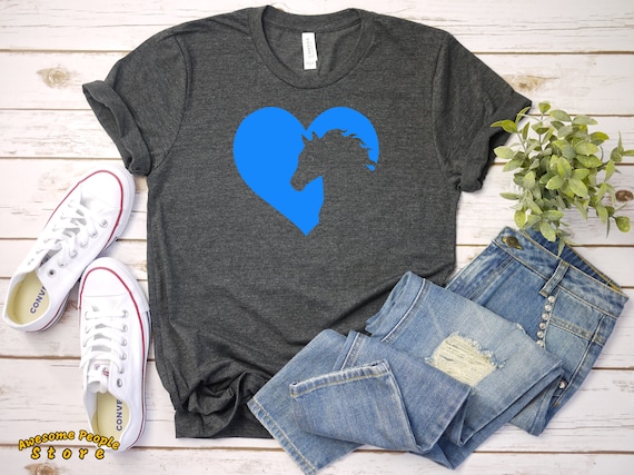 Horse Lover T Shirt Gift for Women | Equestrian Love Heart T-shirt For Mom / Daughter / Teen Girl | Female Birthday Clothing Idea For Her