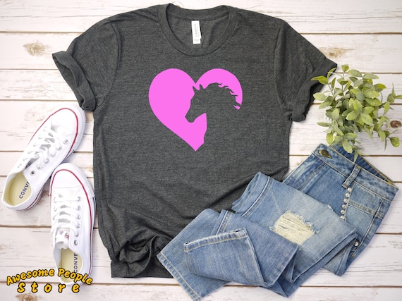Horse Lover T Shirt Gift for Women | Equestrian Love Heart T-shirt For Mom / Daughter / Teen Girl | Female Birthday Clothing Idea For Her