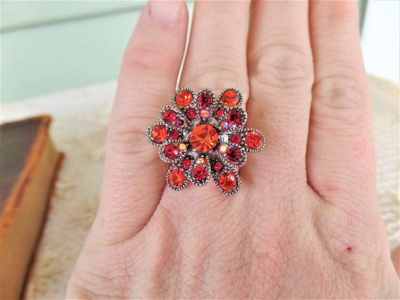 Vintage Jewelry Vintage Rhinestones Costume Jewelry Vintage Floral Red Rhinestone /& Silver Tone Metal Adjustable Ring Statement Ring