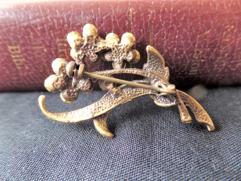 Vintage Costume Jewelry Vintage Brooch Vintage Gold TONE Metal Multi Shades of Orange Rhinestones in a Floral Shape Brooch Vintage Flower