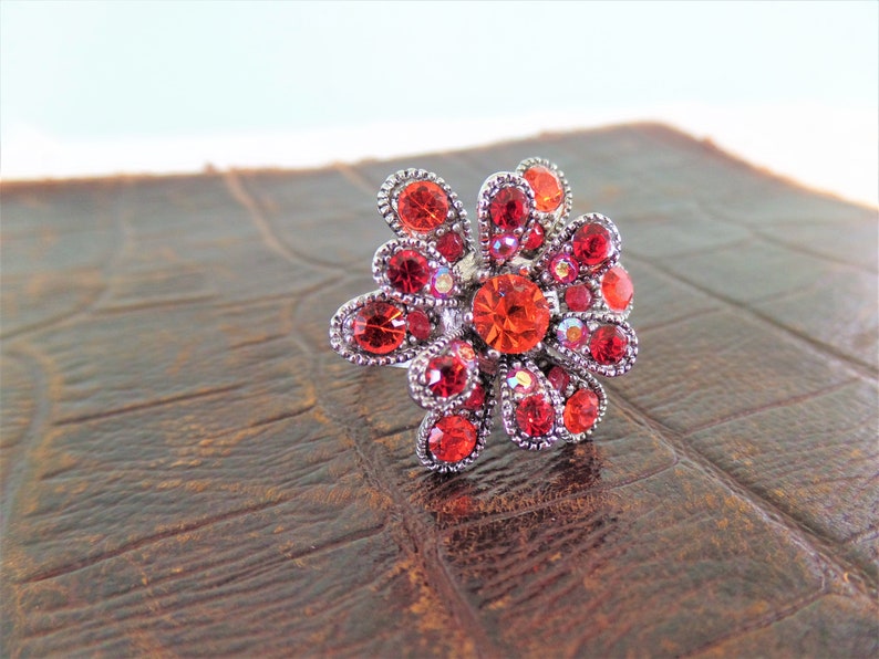 Vintage Jewelry Vintage Rhinestones Costume Jewelry Vintage Floral Red Rhinestone /& Silver Tone Metal Adjustable Ring Statement Ring