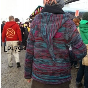 Regenbogenjacke mit abnehmbarer langen Kapuze Bild 3