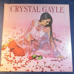 CRYSTAL GAYLE, We Must Believe In MAGIC, Crystal Gayle Record, Country Record, Crystal Gayle Album, Vinyl Lps, Vintage Records, 1977 Records