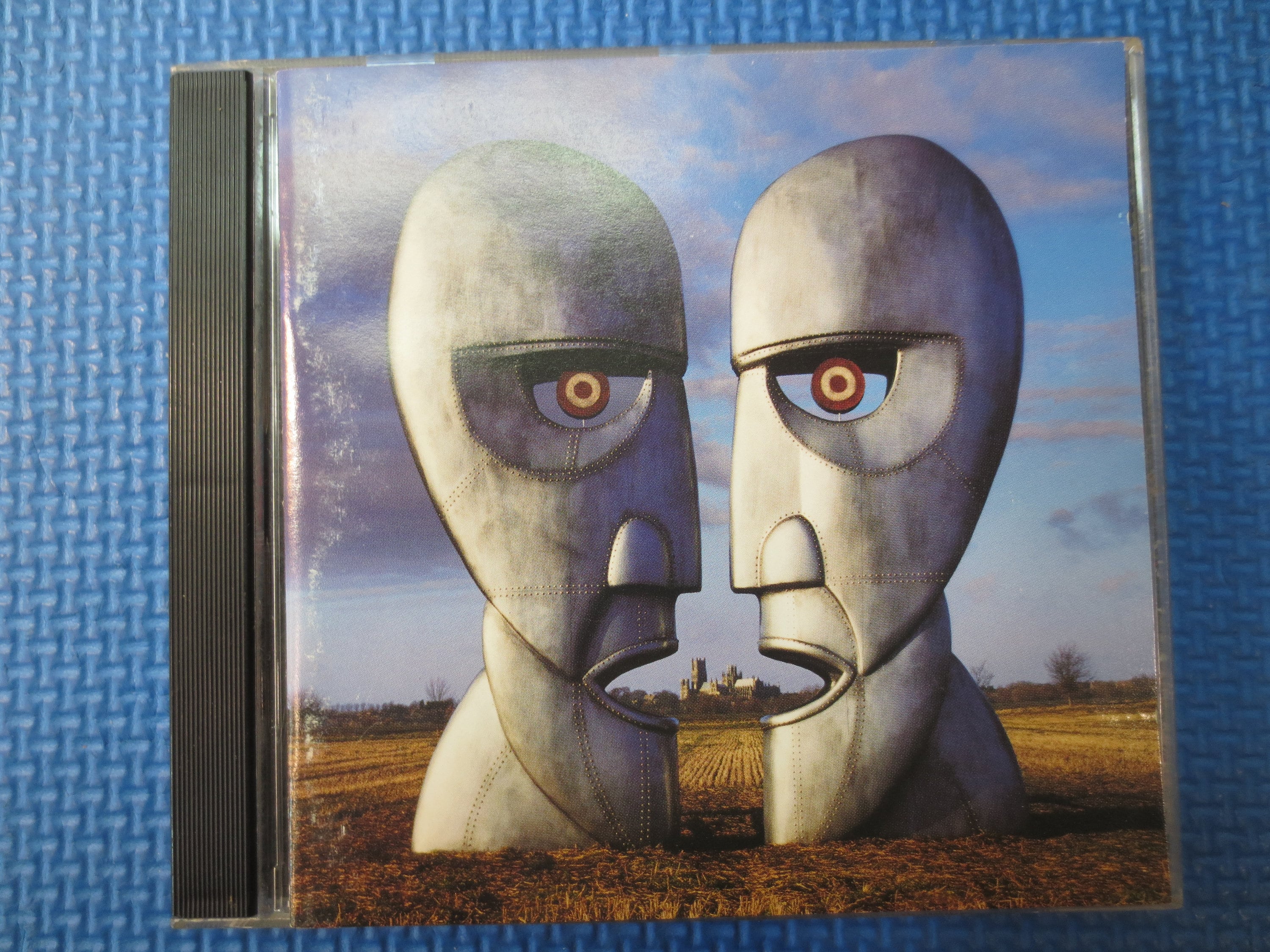 Vintage Cd's, PINK FLOYD, the DIVISION Bell, Pink Floyd Cd