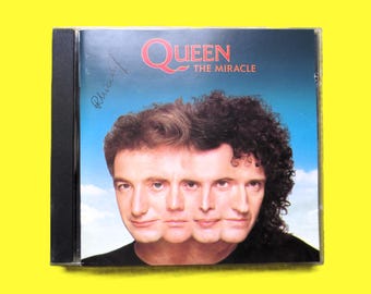 Queen Greatest Hits III & III The Platinum Collection - 英国で販売