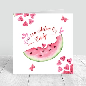 Biglietto di compleanno personalizzato One In A Melon Biglietto di San Valentino / regalo di compleanno Biglietto personalizzato fatto a mano da donna con cuori d'amore
