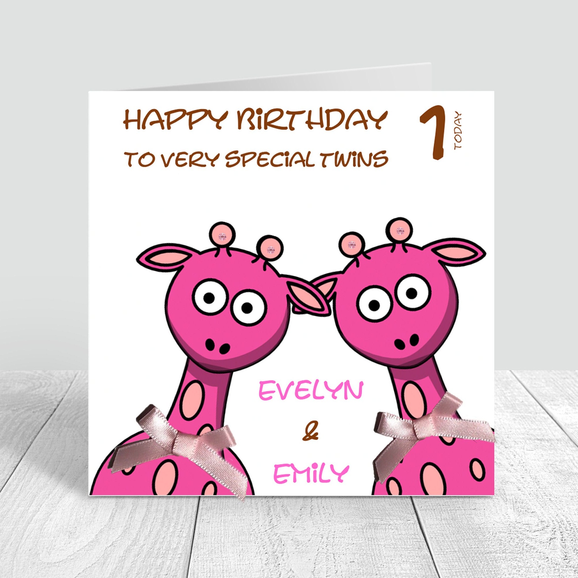 Geschenk in einer Torte verschenken für Kinder und Erwachsene zum Geburtstag, image size:2000x2000