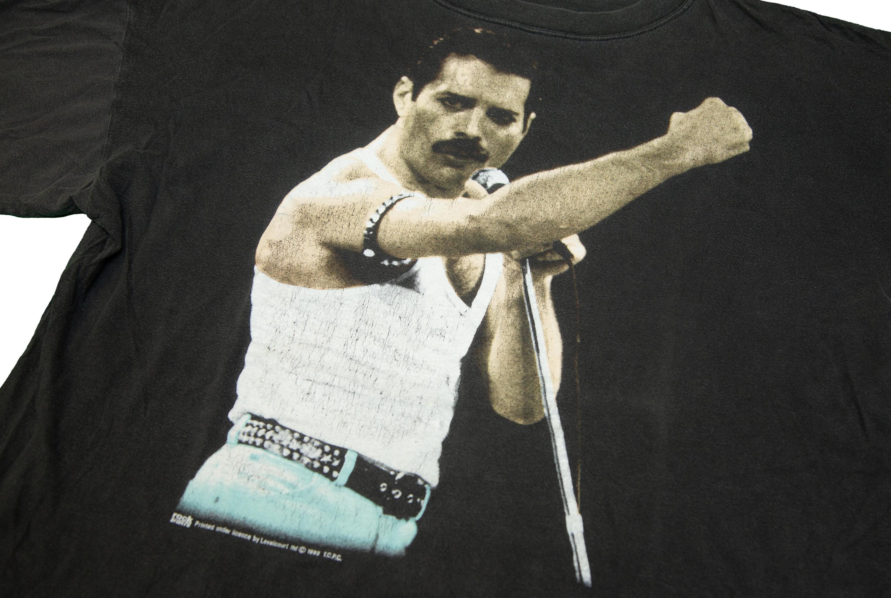 Queen Freddie Mercury in Shades T-Shirt - White (Small