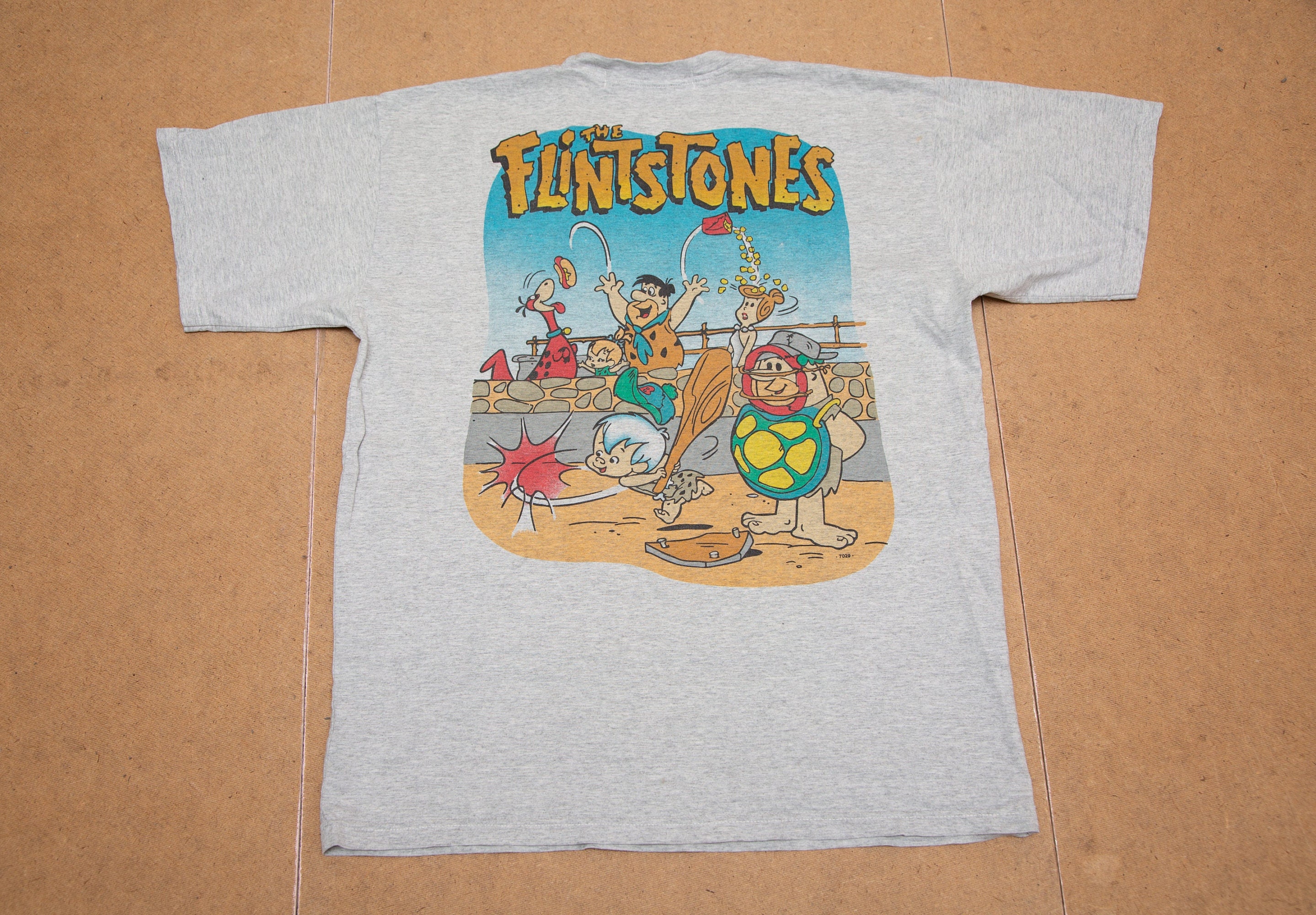 バーニーフレンズ burney Tシャツ ビンテージ レトロ Barney rubble shirt - Etsy 日本