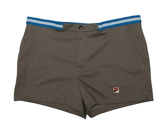 Shorts de tênis cinza FILA anos 80, fabricado na Itália, tamanho M masculino