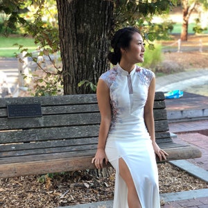 Benutzerdefinierte moderne weiße Cheongsam | Cheongsam Kleid | Personalisiertes Qipao | Chinesisches benutzerdefiniertes Kleid | Chinesisches Brautkleid | Qipao Teezeremonie