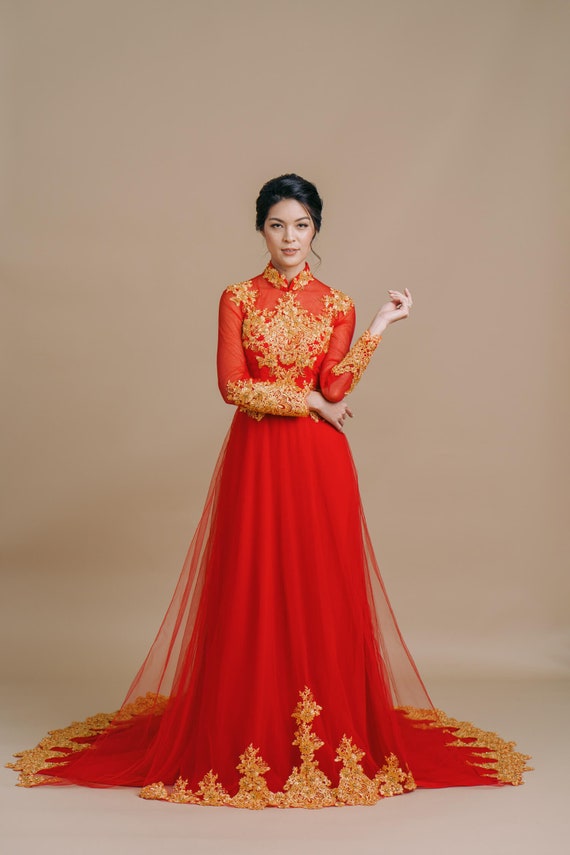 Vietnamese Ao Dai Cach Tan Gam, Red Floral All Over Print Design