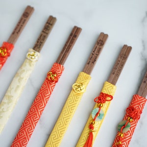 Personalized Chopsticks | Chinese Wedding Favors Free Slips | Engraved Chopsticks | Chinese Party Favors | Custom Monogrammed Wedding Gifts
