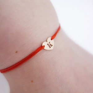 Pulseira inicial personalizada com preenchimento de ouro 14k, letra, coração, corda vermelha, presente de aniversário, amizade, sorte, mulheres, homens, nome em camadas