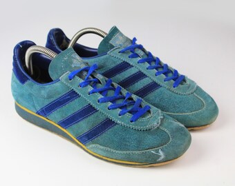 vintage adidas running shoes