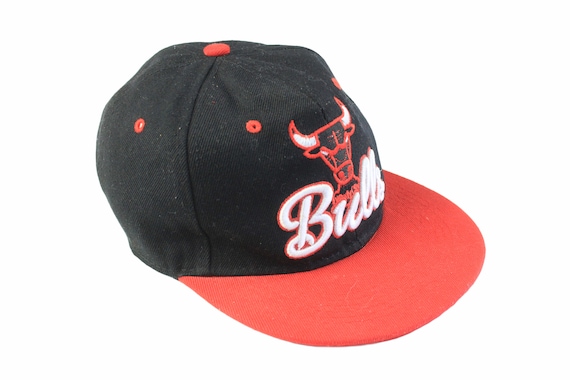 vintage CHICAGO BULLS cap big logo Hip Hop red bl… - image 1