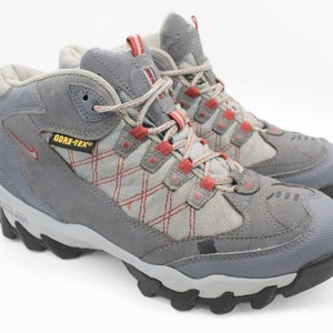 vintage NIKE Gore-Tex Trekking Shoes authentic athletic boots Size Women&#39;s US 8 gray outdoor Sneakers retro sport style trainers 90&#39;s