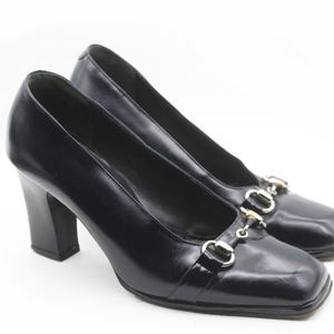 靴 Vintage celine shoes CELINE Vintage Burgundy Leather and Gold Link Chain Heels