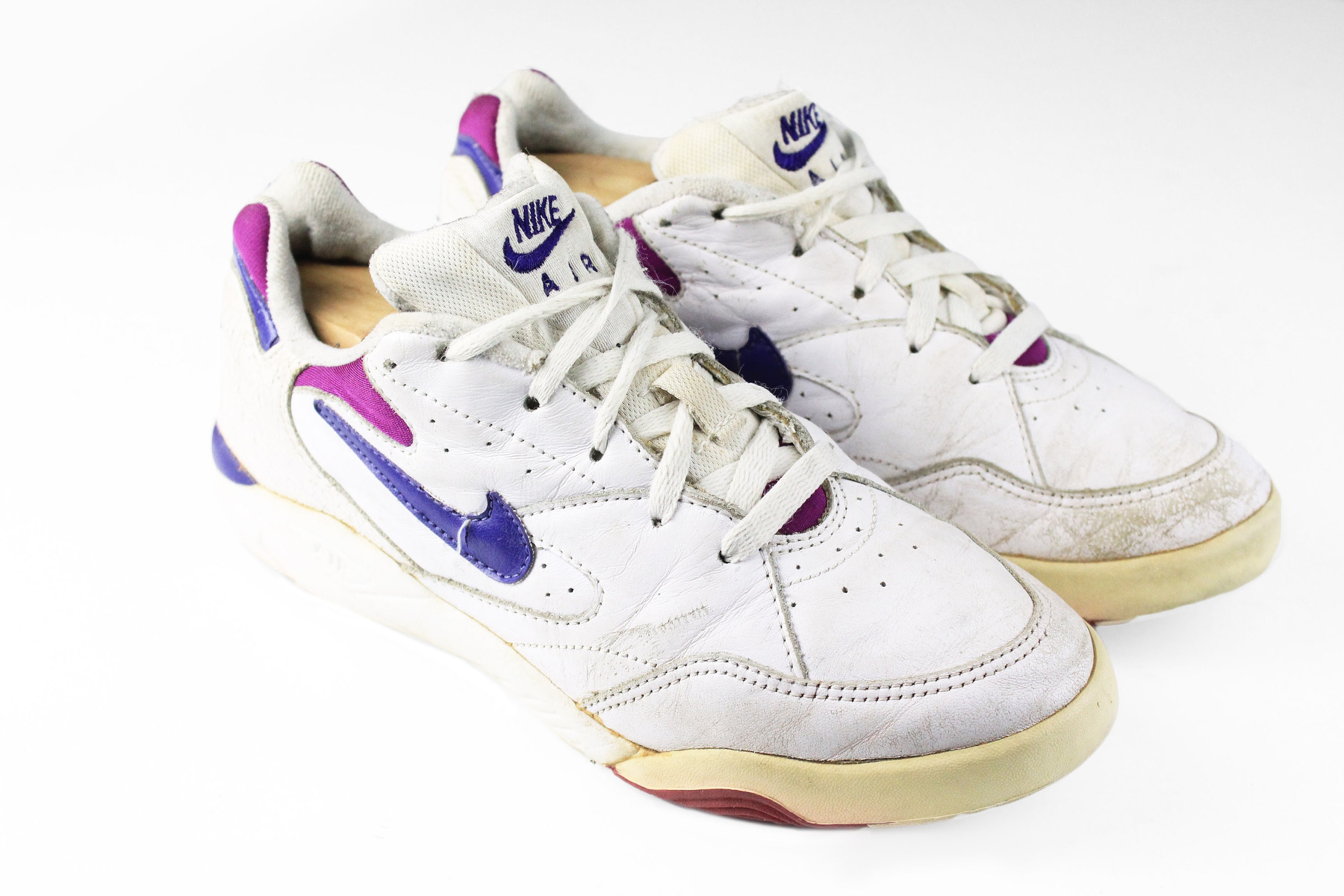 Vintage NIKE Sneakers Authentic Athletic Shoes Size Women's