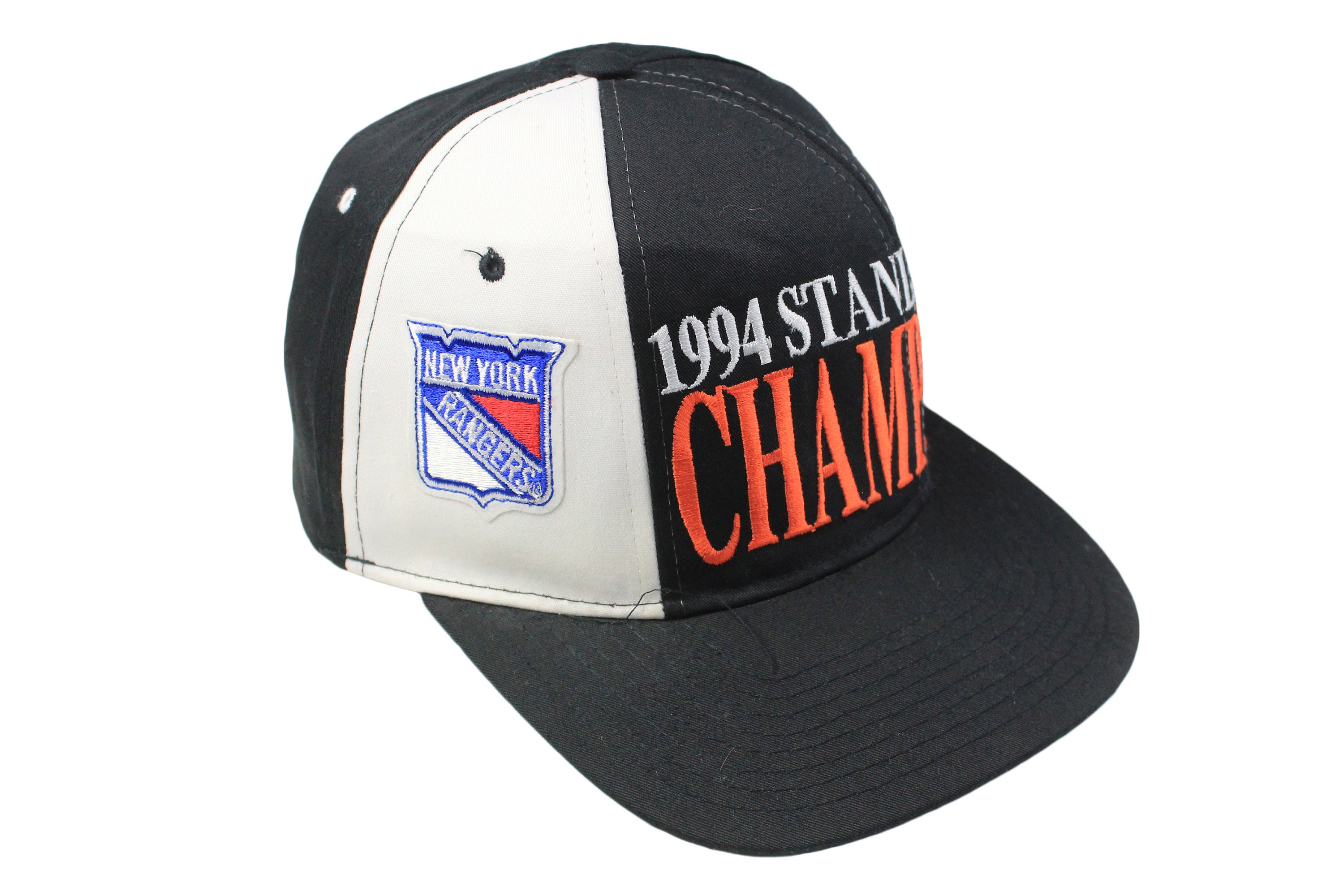 Found this 94 Stanley cup champs Starter hat and it was pretty beat up. We  restored the hat and brought it back to life! Album in comments : r/rangers