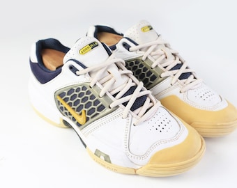 vintage NIKE Zoom Air Sneakers authentic athletic shoes Size US 8 white streetwear style retro sport Air Max trainers swoosh 90's tie shoes