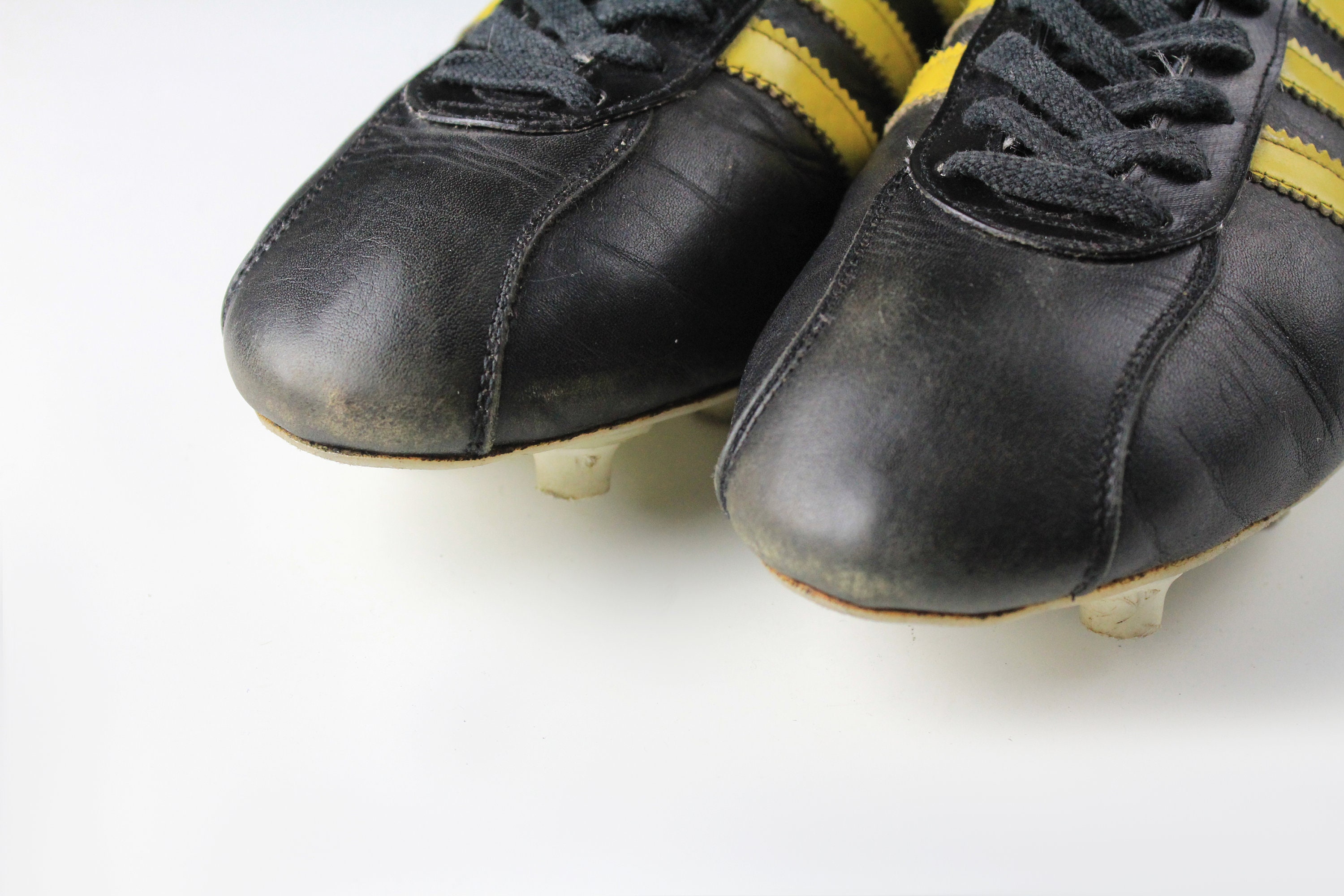 adidas beckenbauer football boots 1970s