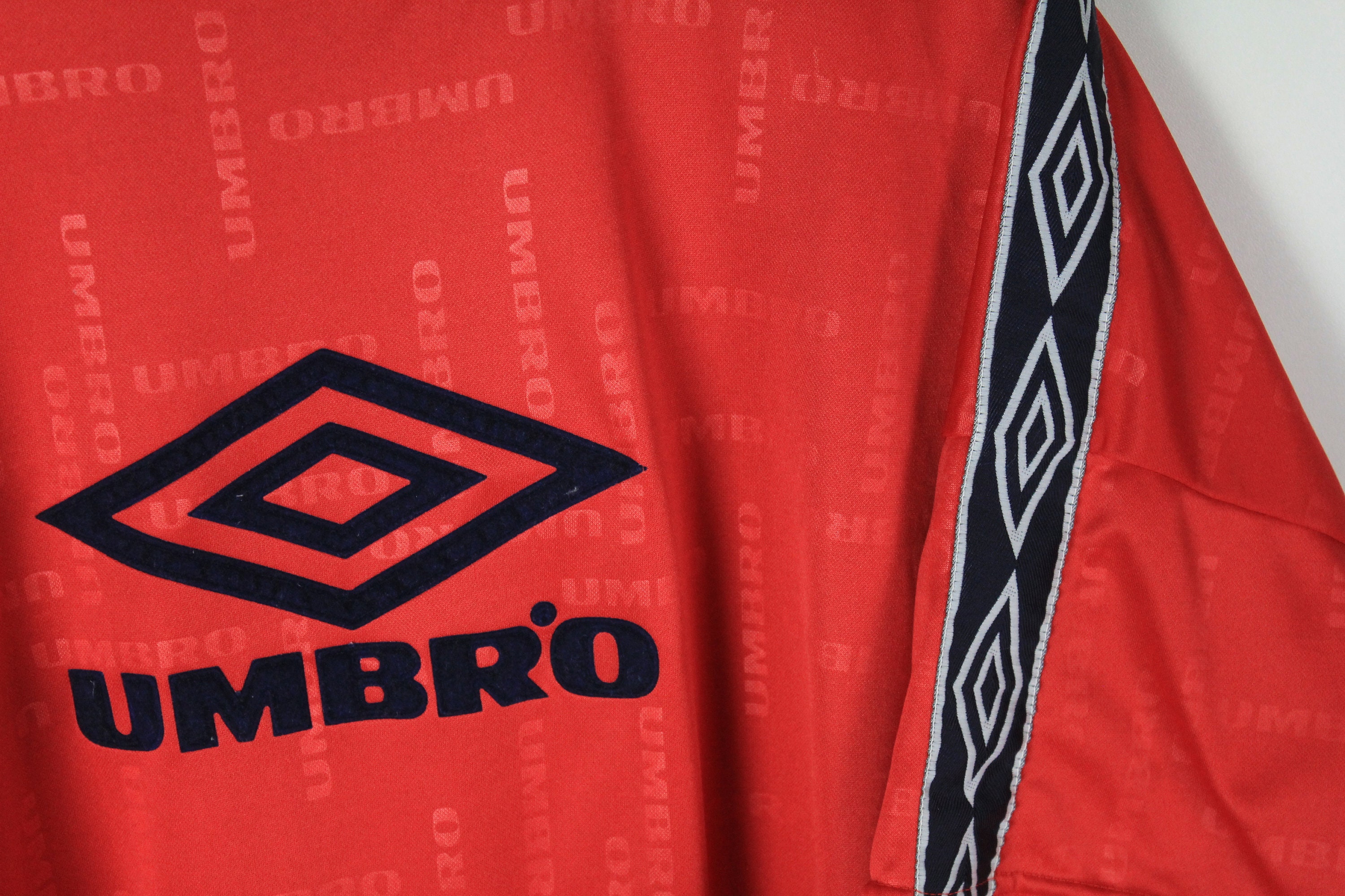 Vintage UMBRO Big Logo T-shirt Polyester Red Size XL Men's