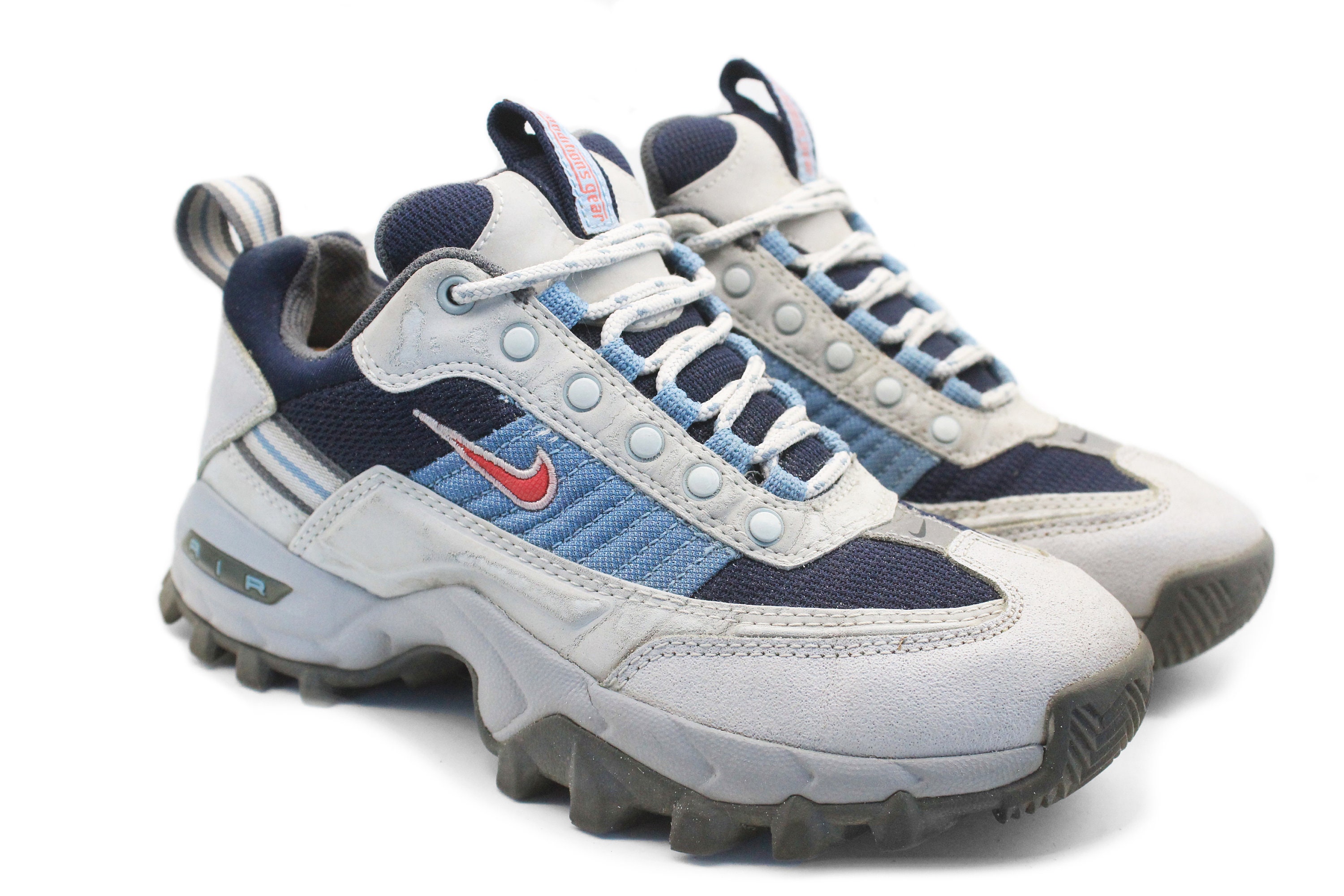 Vintage NIKE ACG Sneakers Authentic Athletic Size Women's US Vintage NIKE ACG Sneakers Authentic Athletic Size Women's US