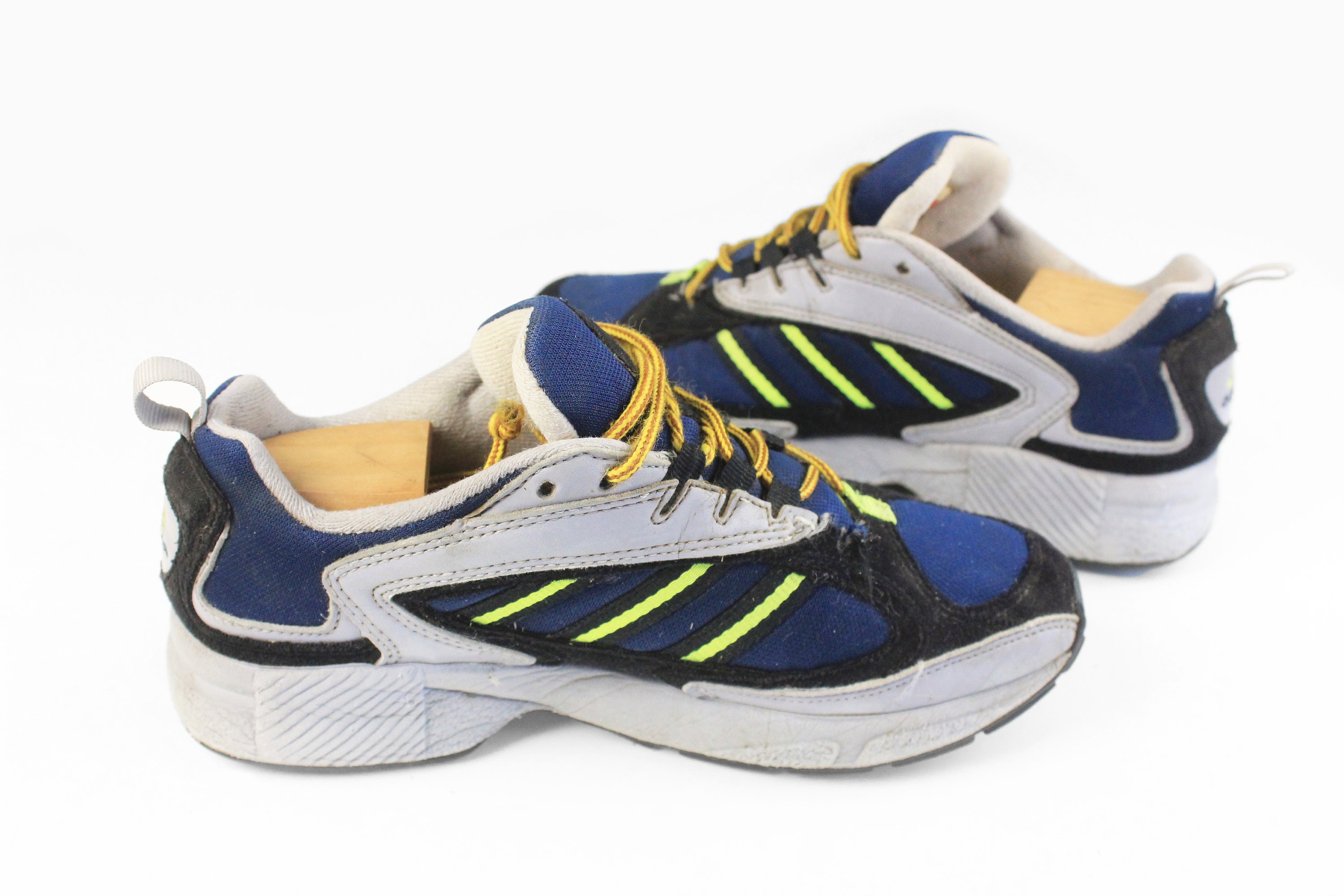 Vintage ADIDAS Sneakers Women s Size 58 authentische Turnschuhe seltene Retro Sportschuhe 90er Klassische Turnschuhe blaue Krawatte Schuhe Sportkleidung Etsy