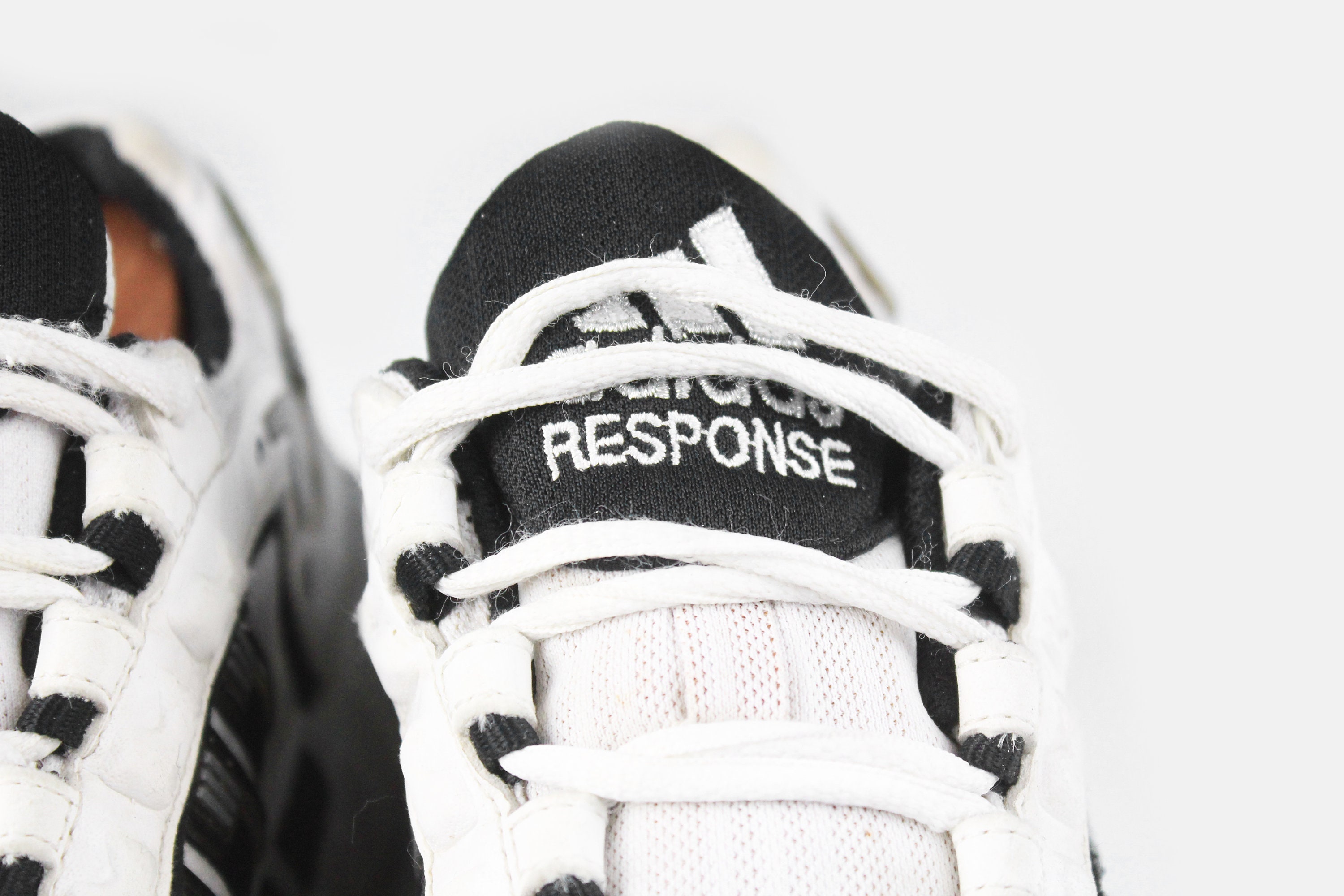 Vintage Adidas Response Sneakers US 8