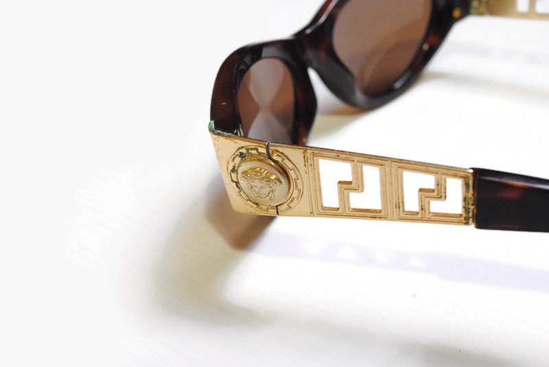 GIANNI VERSACE　MOD 496　サングラス　ベッコウ柄　メデューサ メドゥーサ デコ オーバル サングラス ブラック,ゴールド