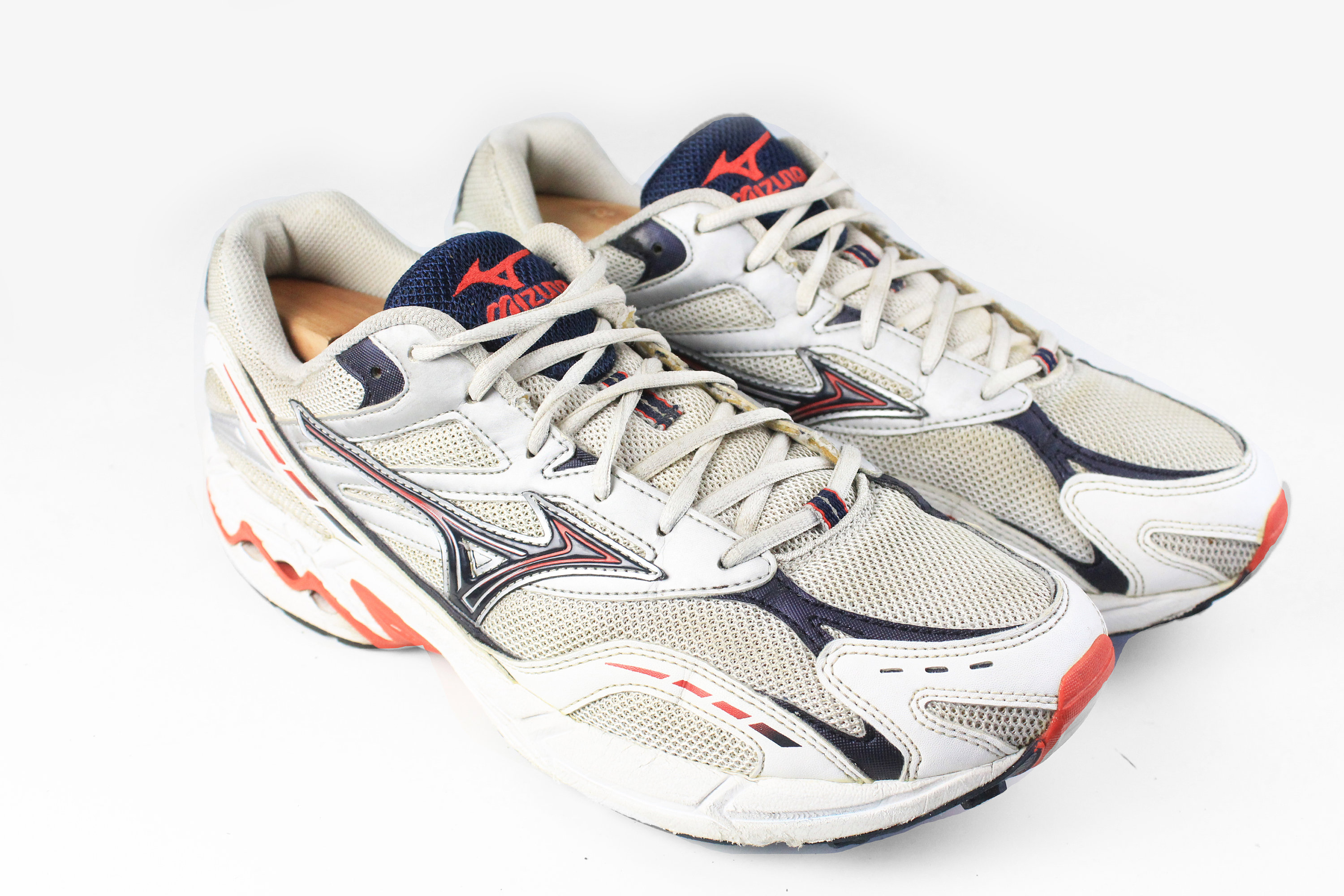 Mizuno retro sneakers discount