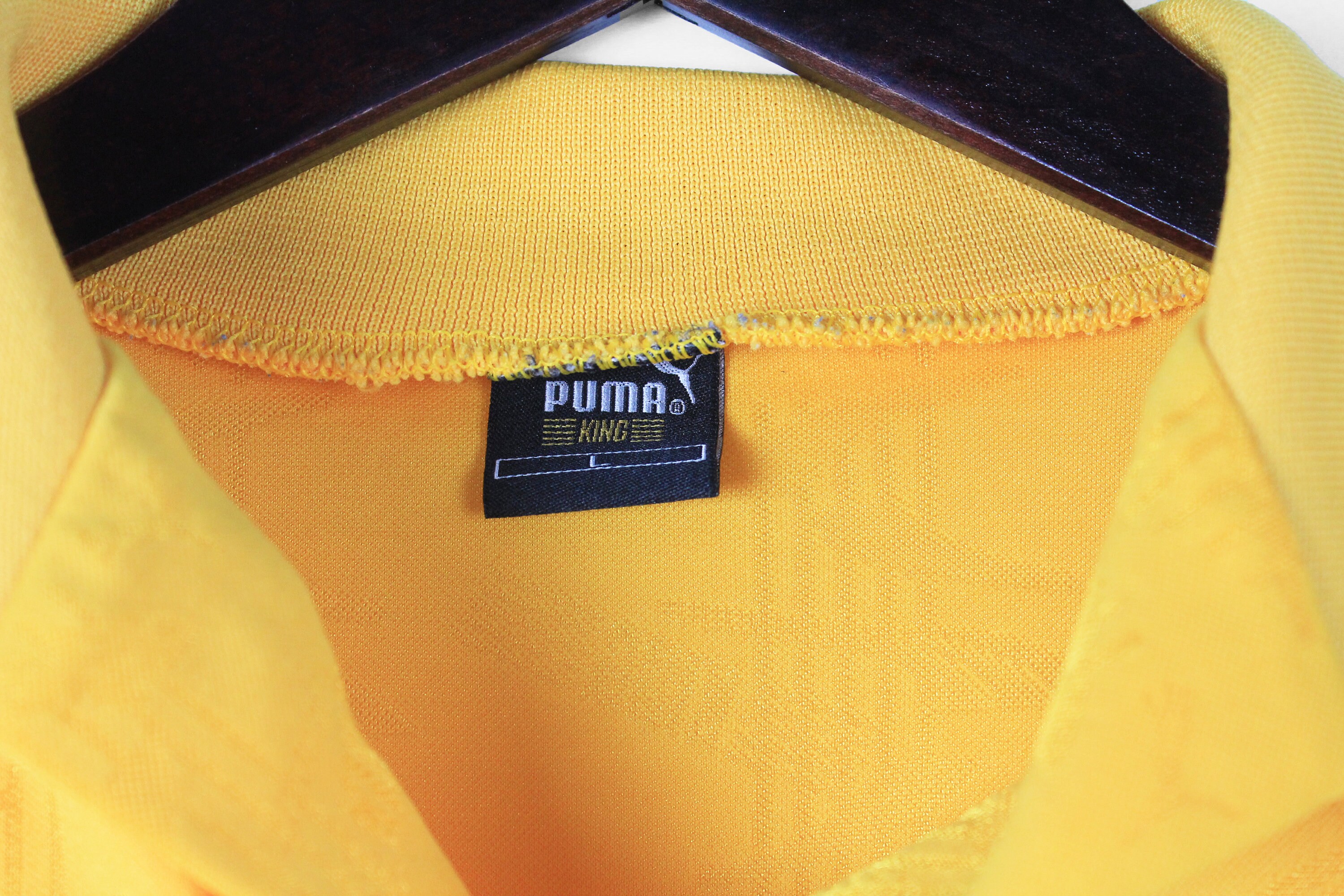 Vintage PUMA Authentic T-shirt Jersey Yellow Big Logo