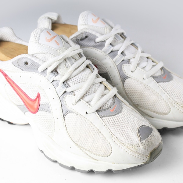 90s white nike shoes