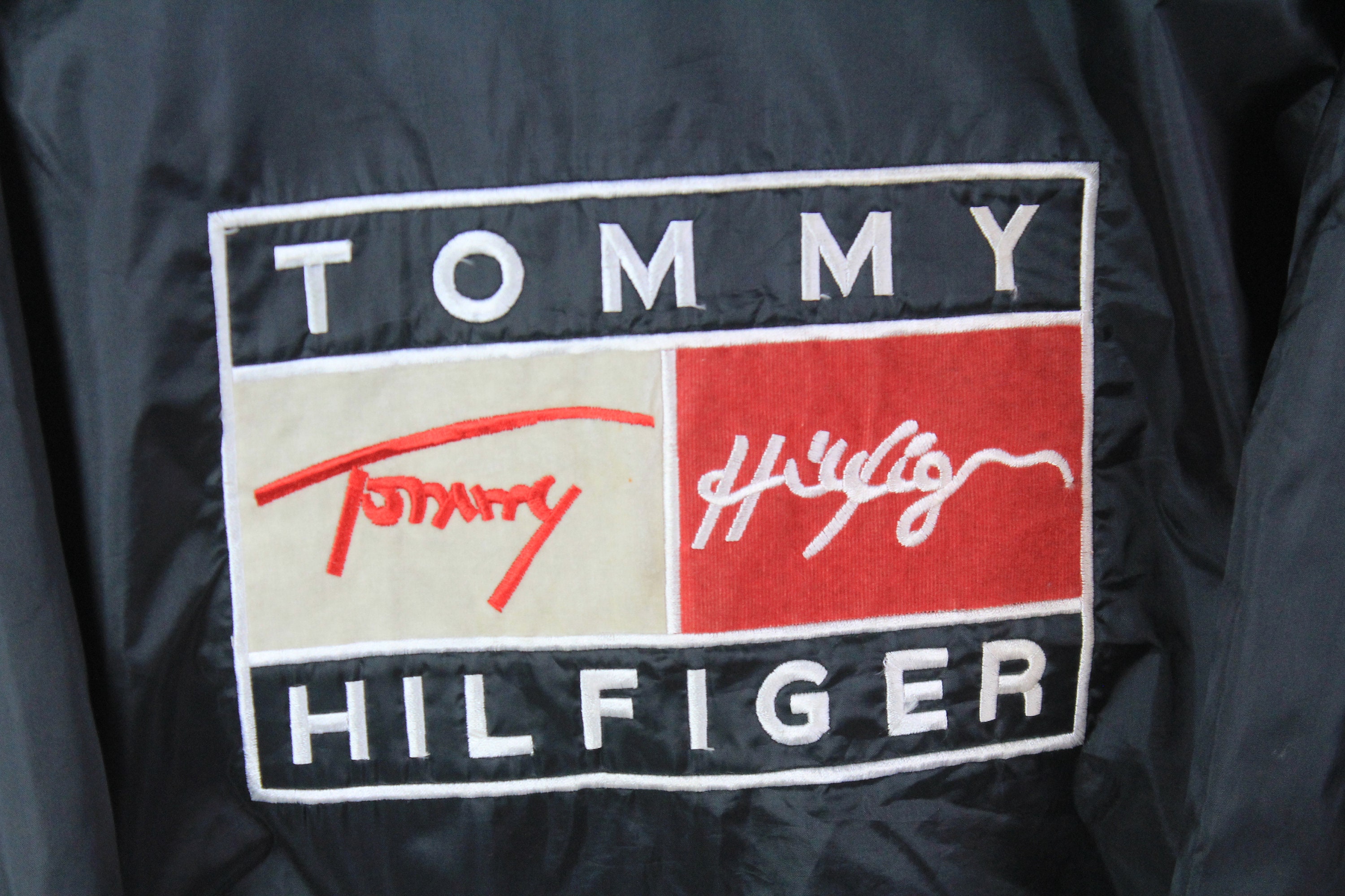 Vintage TOMMY HILFIGER big logo Jacket Size S men